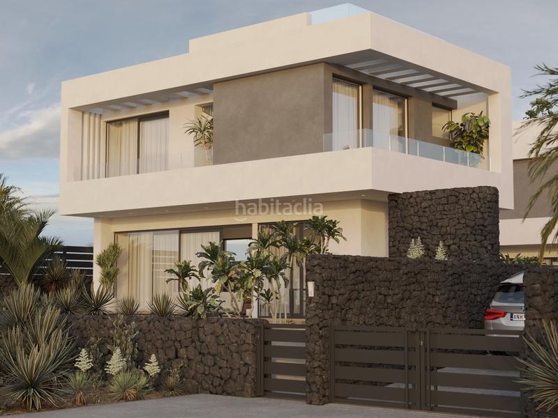 Foto 4209881e-cde2-4d27-989e-6aa1e9915fe9. Chalet nuevo proyecto de villas en Corralejo Oliva (La)