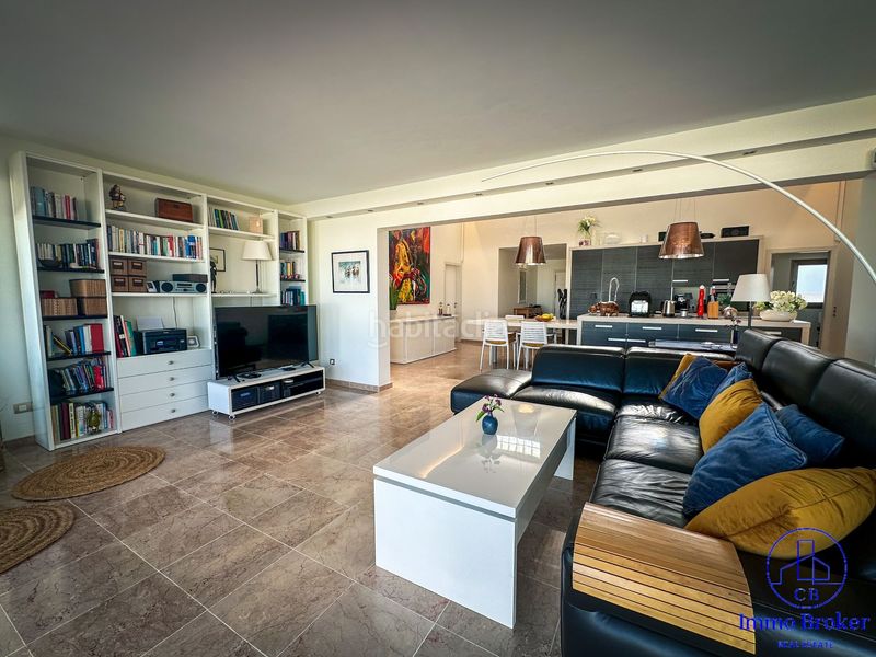 Foto 8f439667-e621-461a-8bd0-3185a6dc7171. Xalet amb aparcament a Palm - Mar Arona