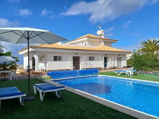 Casa a Playa de San Juan. Casa independiente con vistas magníficas