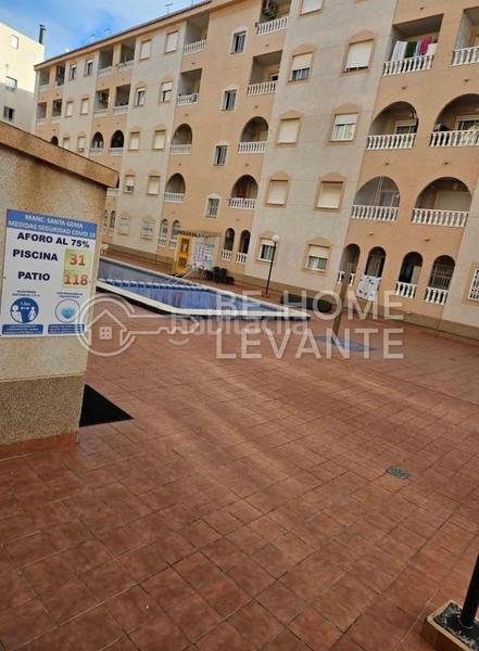 Foto c692be94-d78d-46dd-9bd8-e40e4d95b6a1. Etagenwohnung mit heizung pool in Zona Playa del Cura Torrevieja