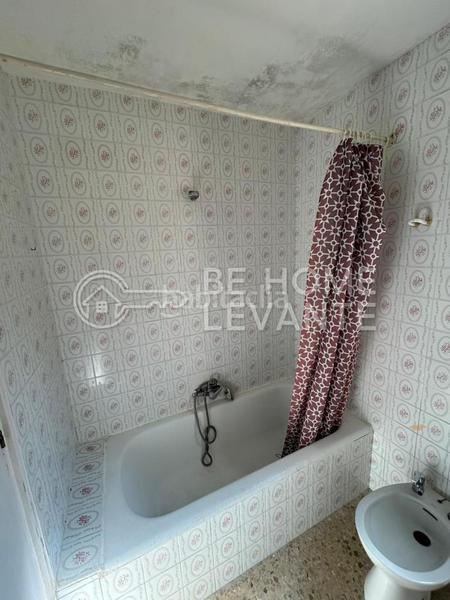 Foto f64abcc6-265b-4635-9f8b-01644516d956. Piso en Carolinas Bajas Alicante