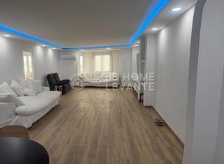 Etagenwohnung en Barrio del Centro