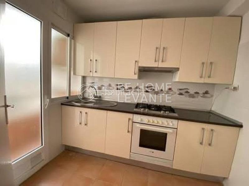 Foto d993cf76-9a07-4da2-bf92-72bda89ea27d. Etagenwohnung mit heizung in San Blas Alicante