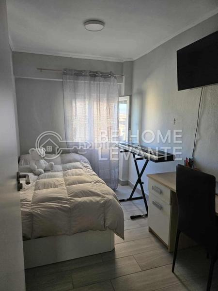 Foto fde0bedc-0207-419a-8a69-833f0b1d197e. Flat with heating in Colonia Requena Alicante