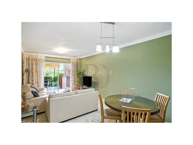 Foto 0283d7f0-ecf9-42f9-81e0-c9e78d9869ed. Apartament amb aparcament a Santa María Marbella