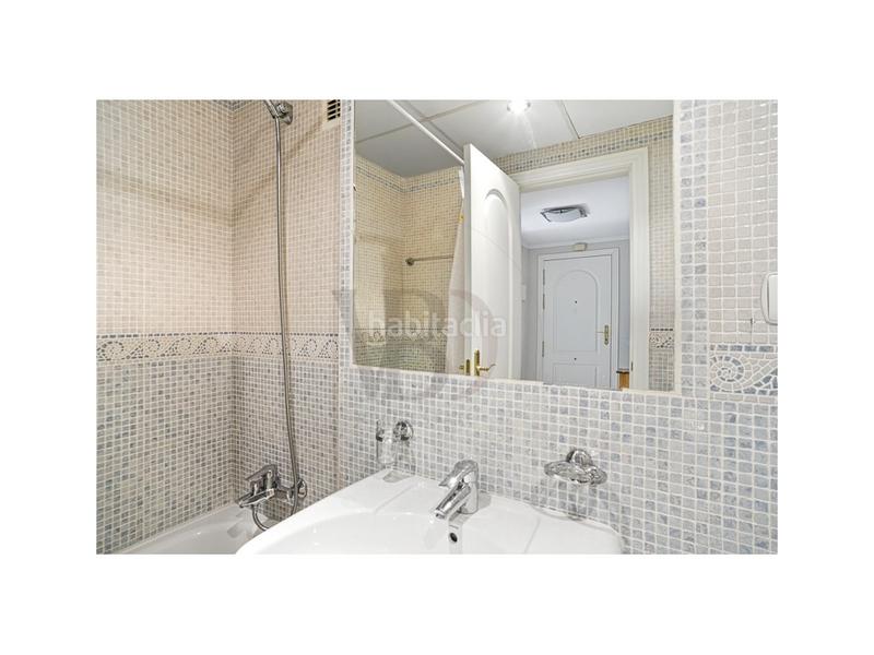 Foto 50c711cc-5ec5-4d98-9931-83cf08f552f9. Apartament amb aparcament a Santa María Marbella