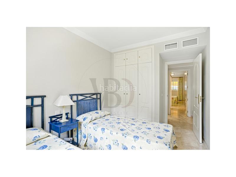 Foto f951f94c-4581-4772-9b4a-a031aa1fa9e7. Apartament amb aparcament a Santa María Marbella