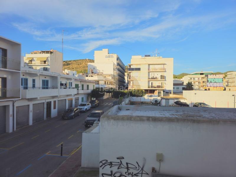 Foto b2566e82-90e0-4e5d-bdc2-177404113455. Apartament amb aparcament a Sant Antoni de Portmany