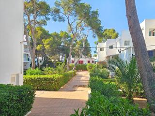 Apartament a Carrer de s'espartar 4. Planta baja con piscina a 2 minutos de la playa es pueto