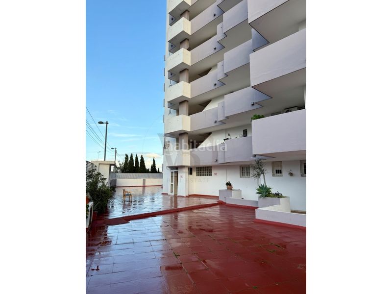 Foto b04822bd-6a51-4d9c-8e2e-478f2f87fb39. Planta baixa a Ses Figueretes - Platja d'en Bossa - Cas Serres Ibiza