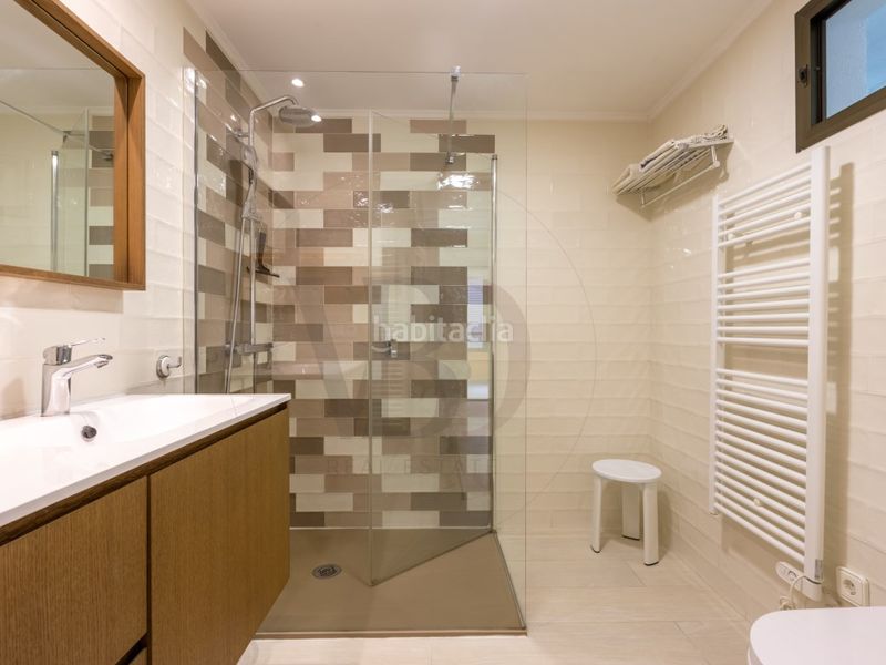 Foto 54846593-4fd4-49ff-96a2-e0fd82ee6774. Apartament amb aparcament a S´Eixample-Can Misses Ibiza