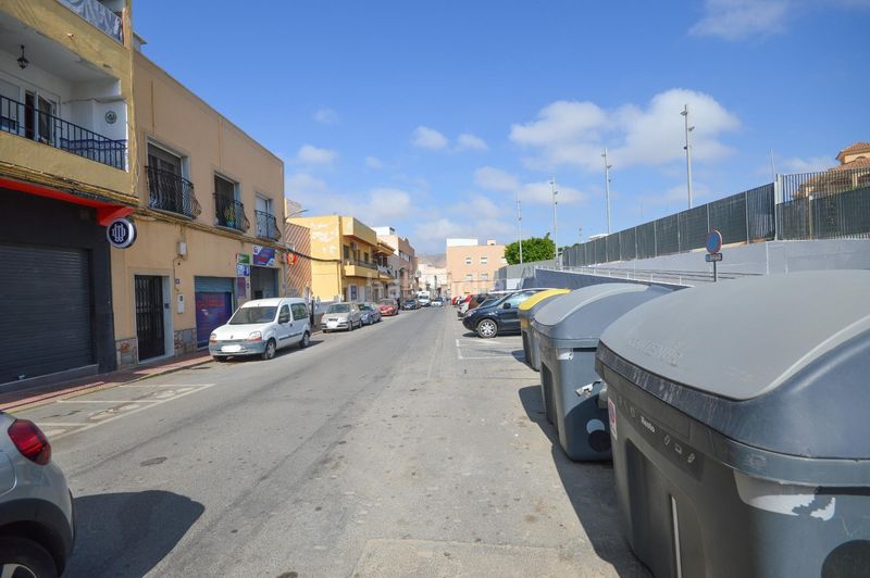 Foto bd40f5e6-a615-46f5-99c4-d8003cd150bb. Pis a Viator
