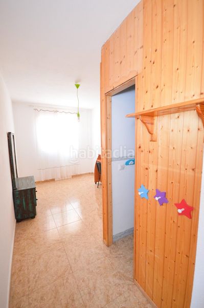 Foto 1528333c-a521-4e21-88ab-f3dcefd924fc. Planta baixa amb aparcament a Viator