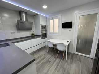 Affitto Appartamento  Calle calle santiago 26. Se alquila piso en almeria residencial santiago solo funcionario