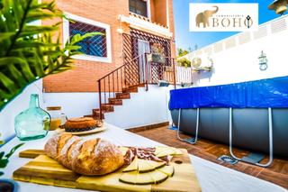 Maison jumelée à Calle calle profesor morales 36. Se vende triplex, zona alcampo