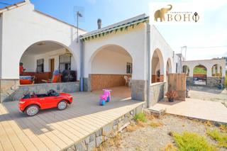 Maison à Camino camino la yesera 18. Se vende cortijo en pechina
