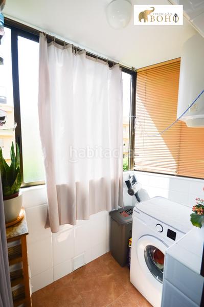 Foto 00211f0e-b82d-45ff-90c1-2b9e8998ee99. Piso en calle san anton 6 se vende piso en zona plaza pavia c san antón en Almería
