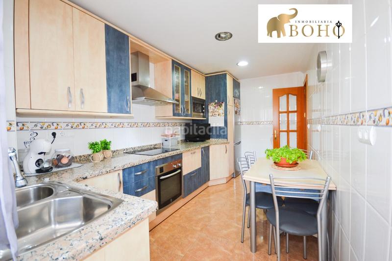 Foto 0c088a19-1bc4-49b6-b515-eca00af715c4. Piso en calle san anton 6 se vende piso en zona plaza pavia c san antón en Almería