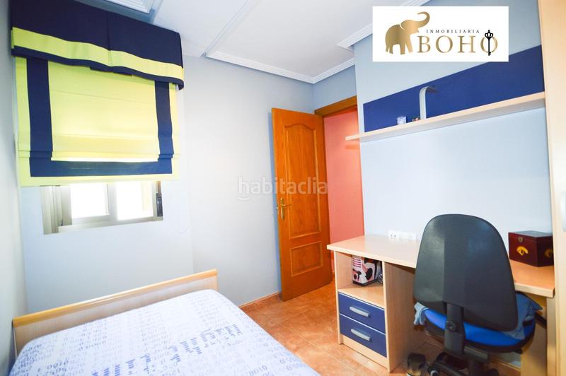 Foto 284a2c9a-3572-43b4-9202-accfd2d45c27. Piso en calle san anton 6 se vende piso en zona plaza pavia c san antón en Almería