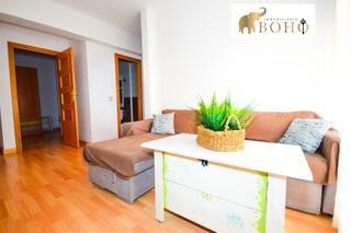 Location Appartement à Calle paterna del rio 17. Bonito piso en el zapillo  alquiler