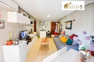 Àtic a Calle teruel 13. Se vende atico zona torrecardenas