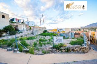 Terreny residencial a Calle covarrón 8. Se vende terreno urbano en gádor