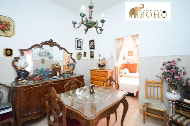 Foto 25d11aaa-6286-4c48-90b3-917612c78ce9. Casa a calle calle de serafín abad a Viator