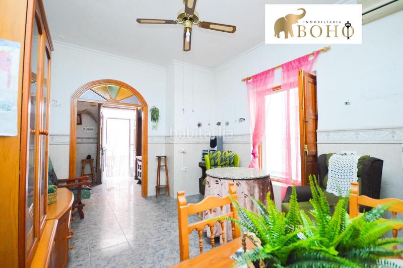 Foto 3c417b99-3ca9-4dad-b984-e315c1365e87. Casa a calle calle de serafín abad a Viator