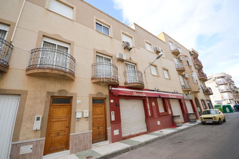 Foto ed349ec1-e0e2-4e03-84d3-794d32f1a5d4. Casa a calle calle alberto jiménez becerril 4 a Gádor