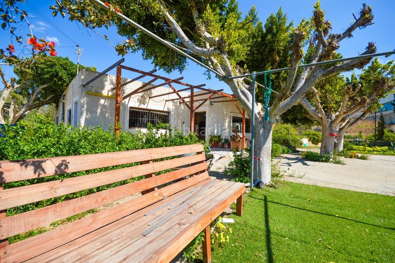 Foto 206ba6d0-7085-497d-a8a1-d31c2e214445. Masia amb aparcament a Pechina