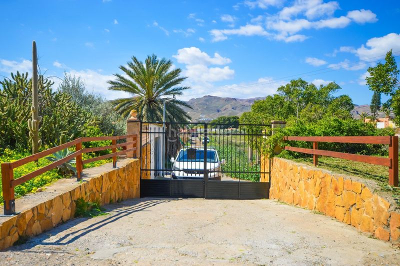 Foto 450bfc4d-f70a-41ad-8b49-925bf7e7cd14. Masia amb aparcament a Pechina