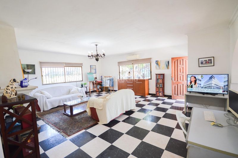 Foto 47cff5fb-bc1e-41bc-a38a-46aec9626f2d. Masia amb aparcament a Pechina