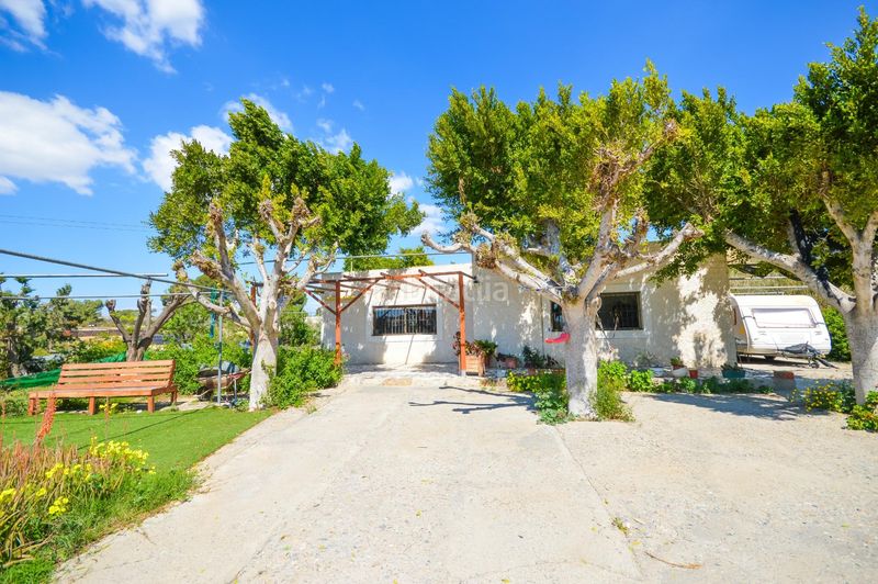 Foto 6443cf79-ca8f-4dc2-a1fe-af8f34f0fb97. Masia amb aparcament a Pechina