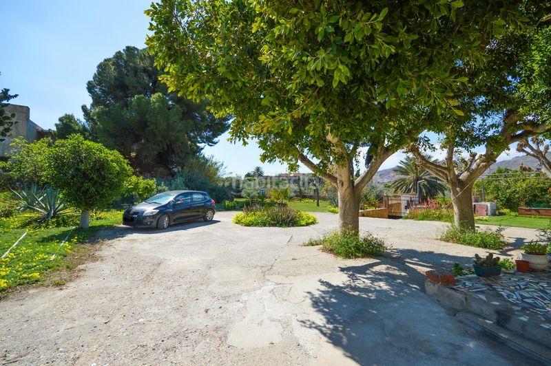 Foto bfed3250-58f0-4b11-9b16-2bfbb4bca395. Masia amb aparcament a Pechina