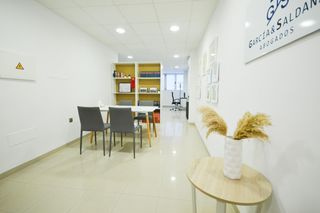 Oficina a Calle avenida roquetas de mar 48. Se vende oficina en roquetas de mar