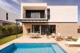 House in Carrer del ropit 1