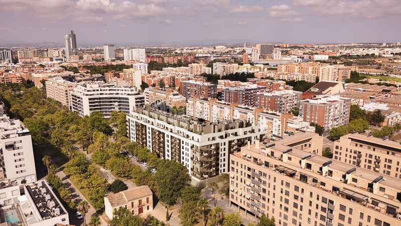 Foto 4999fcf8-64c2-4bd2-9159-8de3d52c52ef. Pis 45m<sup>2</sup> amb piscina a Nou Benicalap Valencia
