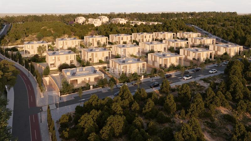 Foto 341e025d-8a67-438f-b02d-d440ea0d30d4. Casa adossada 236m<sup>2</sup> amb piscina a Godella