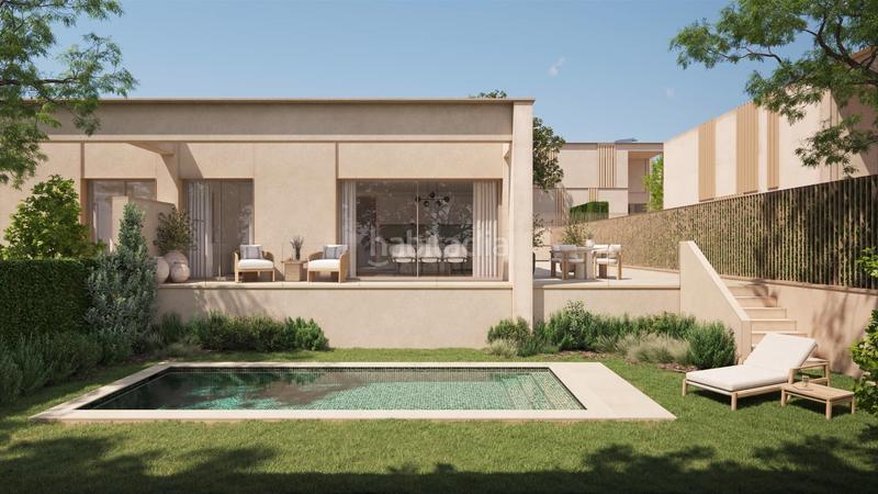 Foto f06e2a32-f34d-48c3-882a-ef571cd531ef. Casa adossada 174m<sup>2</sup> amb piscina a Godella