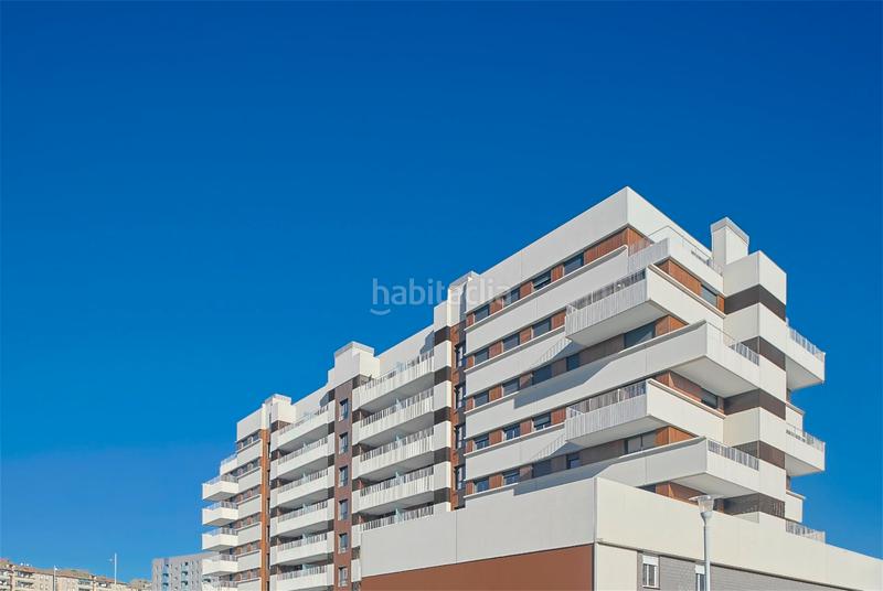 Foto 9b4af2a9-e034-4b66-a322-1db58bcb279a. Pis 96m<sup>2</sup> amb piscina a Rosaleda - Juventud Granada