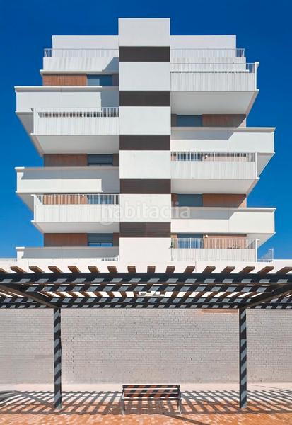 Foto 1864a2a6-a95a-4618-8e29-a0deba686f96. Etagenwohnung 132m<sup>2</sup> mit pool in Rosaleda - Juventud Granada