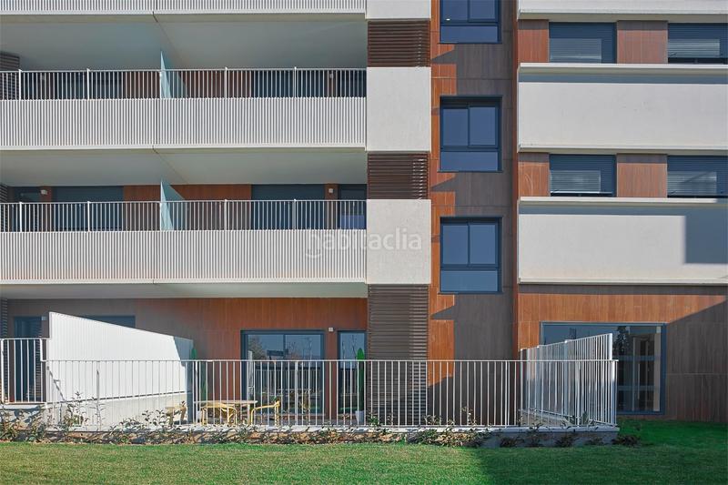 Foto 3d6f6fab-66fe-4985-b7c4-b1e2617c2d9f. Flat 132m<sup>2</sup> with pool in Rosaleda - Juventud Granada