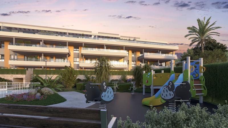 Foto 633e37d0-68d8-47b9-b1d9-b3694571b581. Apartamento en Montemar Torremolinos