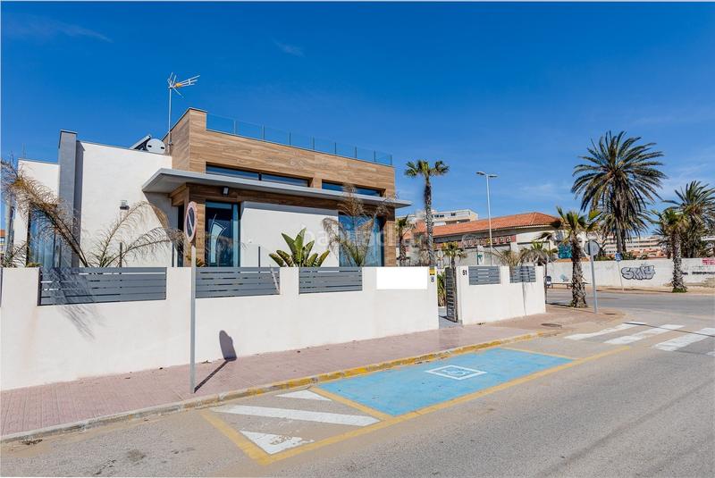 Foto bcd52b50-71ab-4f00-855b-1aacacddf81a. Casa con piscina in Los Europeos Torrevieja