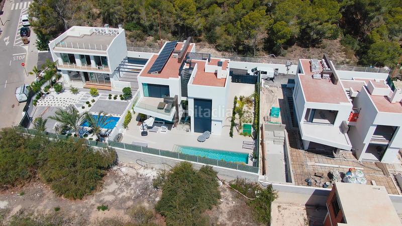 Foto ac634ce4-baa6-4005-a1e5-4050ad21d6fd. Casa con piscina in Varadero Nucia (la)