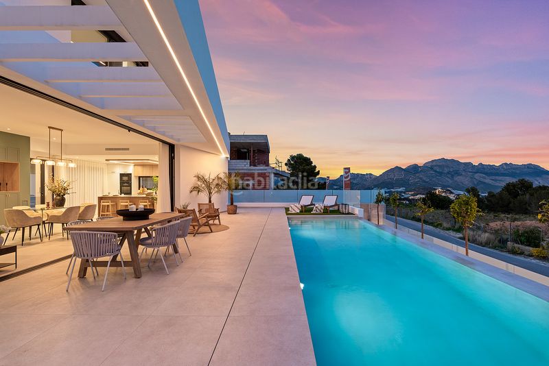 Foto 60d9dd73-4a68-479d-b33b-a13e6e70fb46. Casa amb piscina a Polop