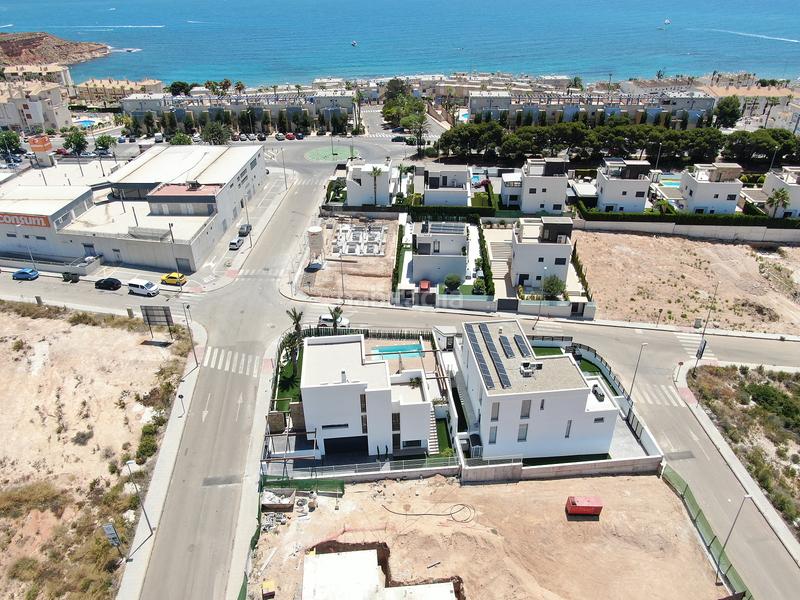 Foto 668aa235-a100-412d-8b68-0ef286692372. Casa en Campoamor Orihuela