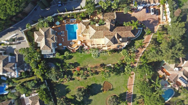 Foto 65e7c3d1-d50a-442e-ab4e-373a9888d20a. House with pool in El Paraíso Benahavís