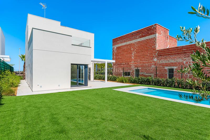 Foto 5a9abf04-d635-4396-a2b6-c31d73b0cf00. Maison avec piscine dans El Pinar de Campoverde Pilar de la Horadada