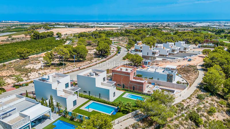 Foto 7a719ad4-c52c-4032-bb0b-46c39e5dc9fe. Maison avec piscine dans El Pinar de Campoverde Pilar de la Horadada